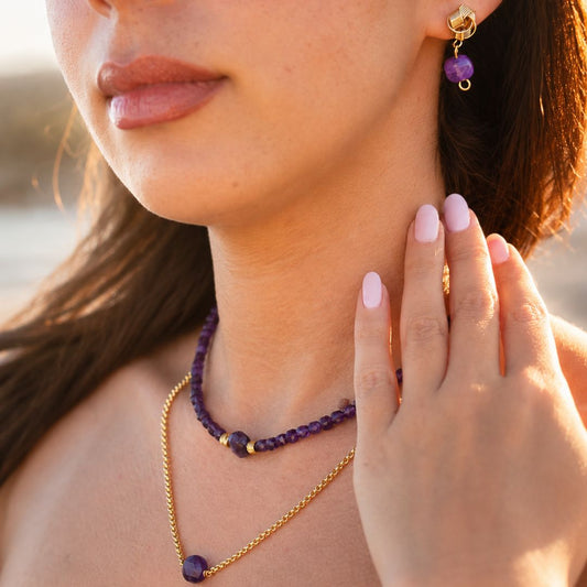 Set Murmure Violet de Maison Soléah composé d'un collier et de boucles d'oreilles en améthyste